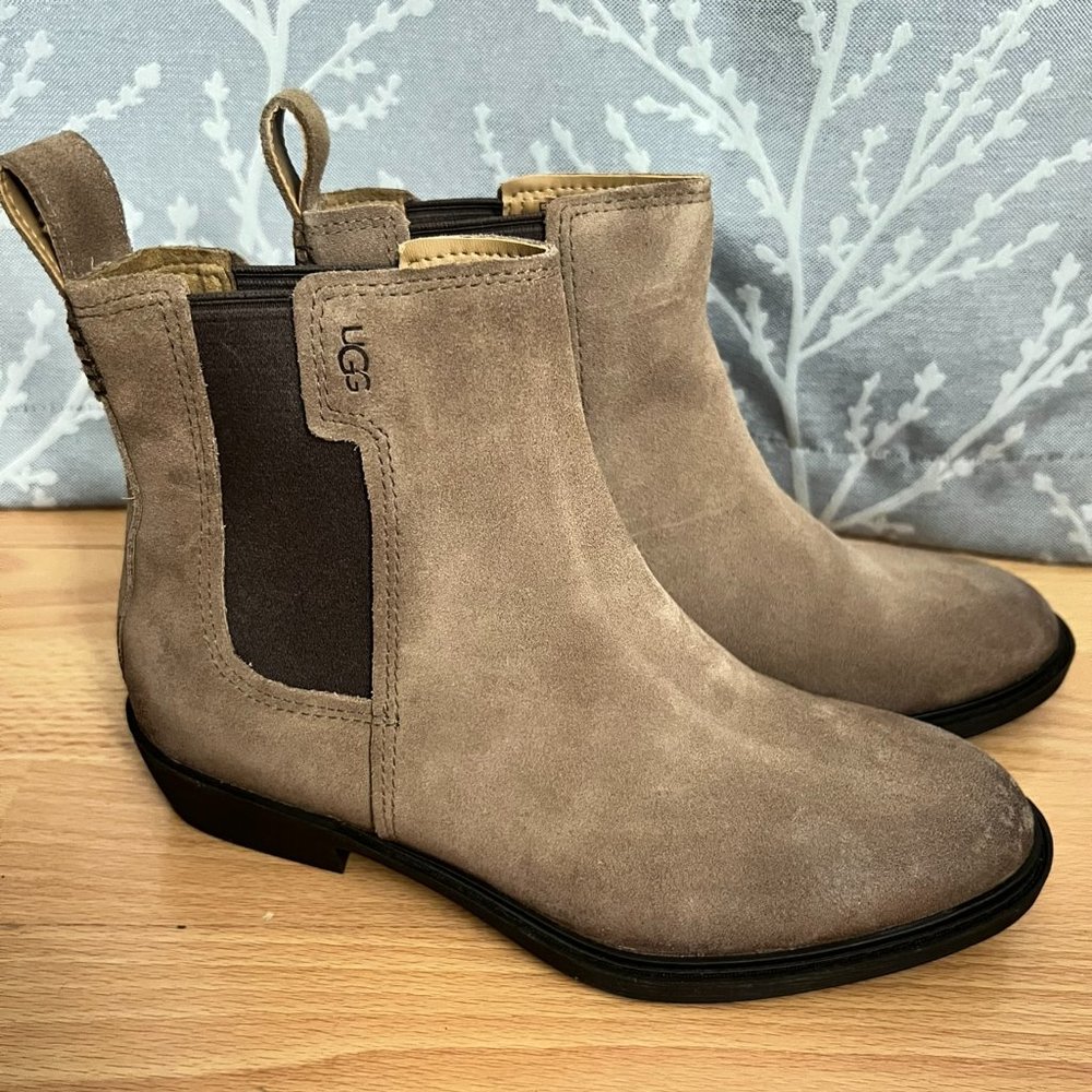 UGG Emmeth Chelsea Boots - 7.5